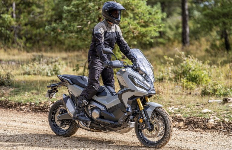 Honda X-ADV 750 2023: xe tay ga mang sức mạnh mô tô phân khối lớn